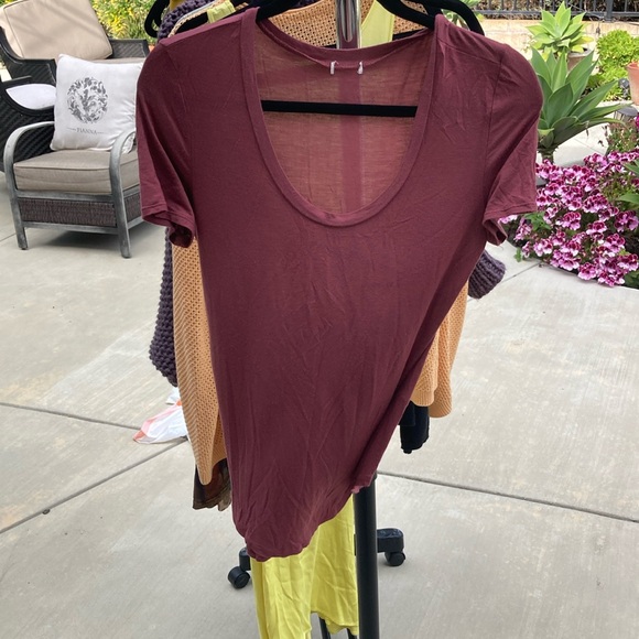 Red Short Sleeve Top - Picture 1 of 1